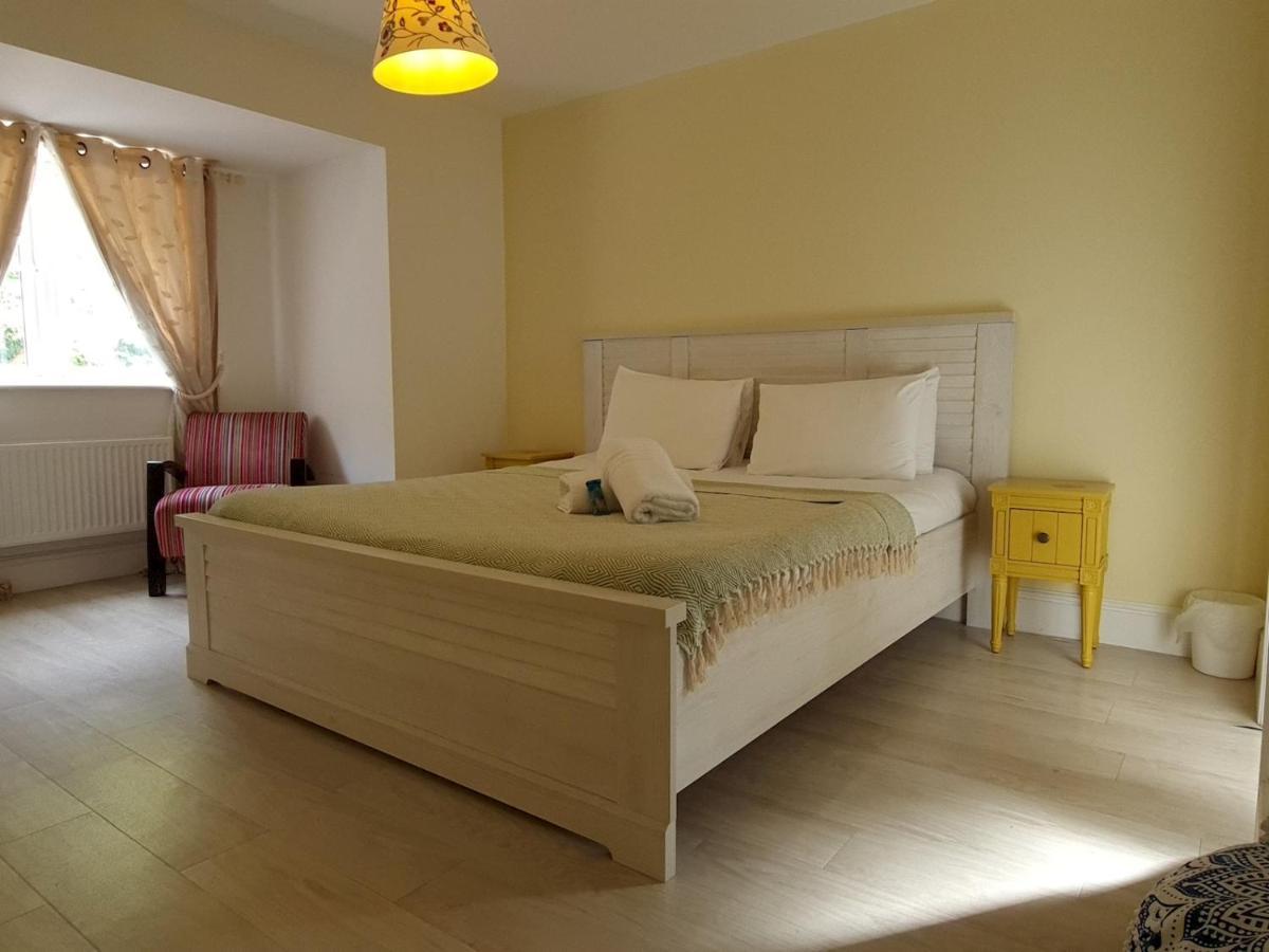 Pass The Keys Well Located Modern 5 Bedroom House Birmingham Bagian luar foto
