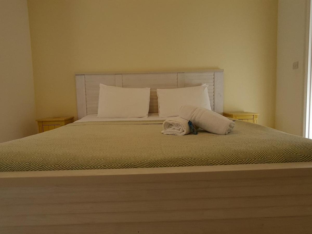 Pass The Keys Well Located Modern 5 Bedroom House Birmingham Bagian luar foto