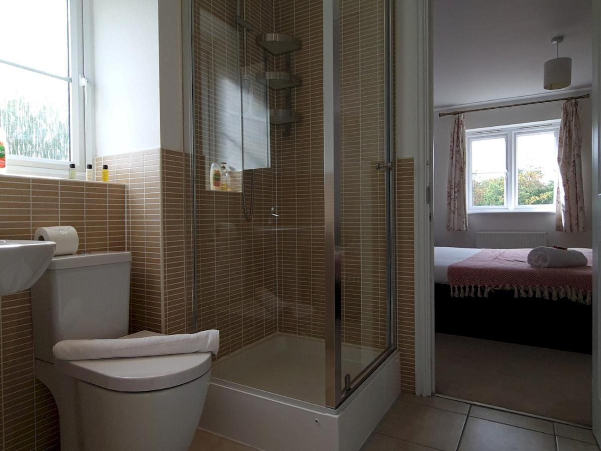 Pass The Keys Well Located Modern 5 Bedroom House Birmingham Bagian luar foto